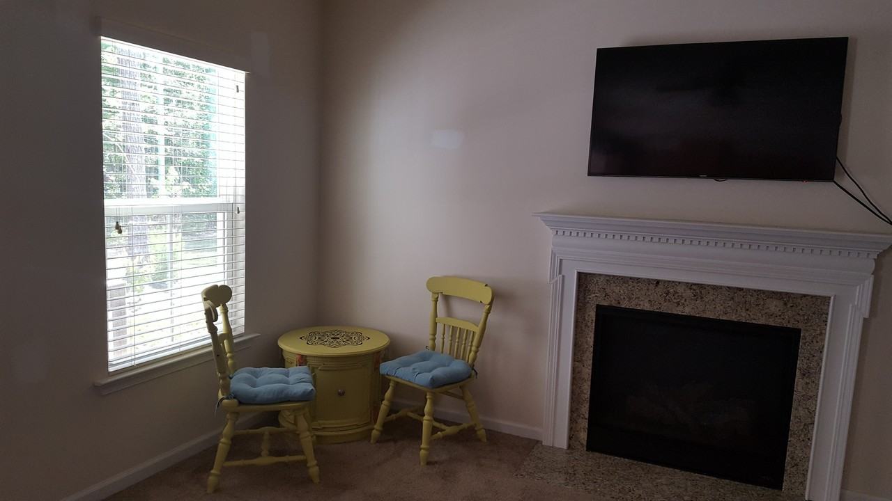 13287 Beacon Hill Way - Photo 2 of 15