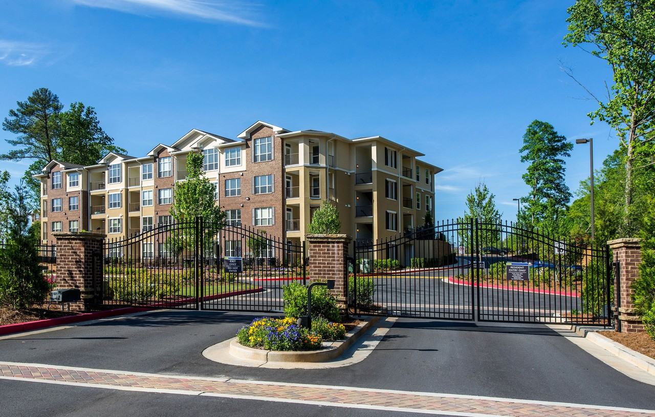 Twenty25 Barrett - Photo 2 of 30