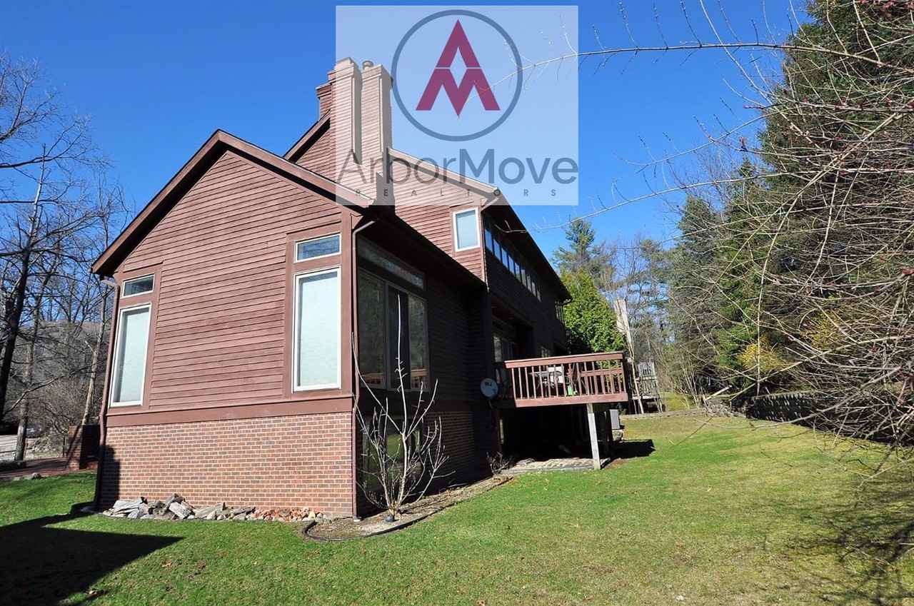 835 Watershed Drive - Photo 2 of 14