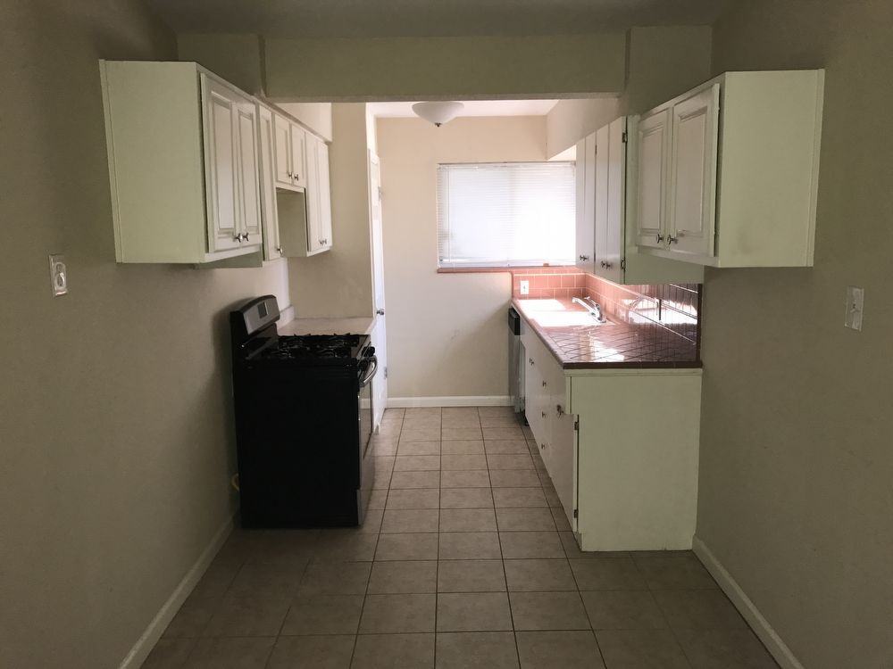 310 Radiance Dr - Photo 2 of 11