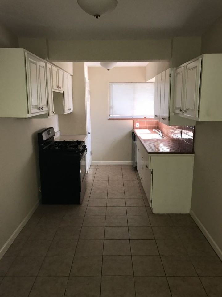 310 Radiance Dr - Photo 3 of 11