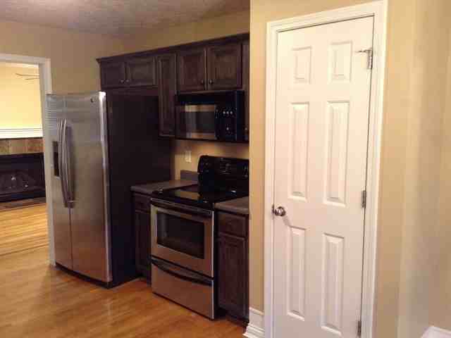 4492 Kidwell Ln - Photo 3 of 17