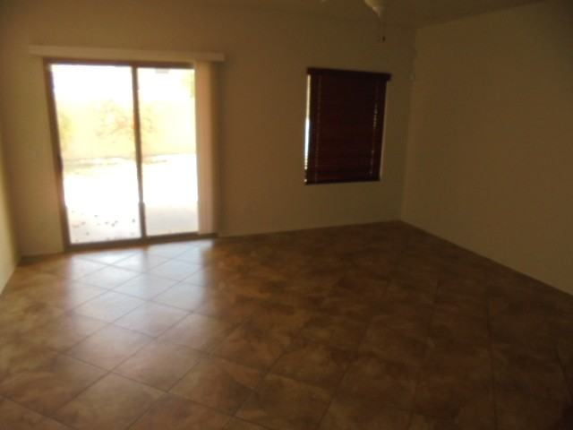 19427 W Woodlands Ave - Photo 3 of 13