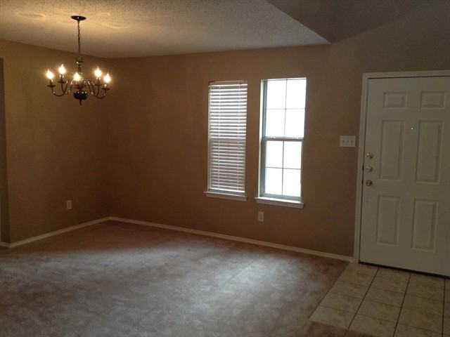 5813 Robins Way - Photo 3 of 19