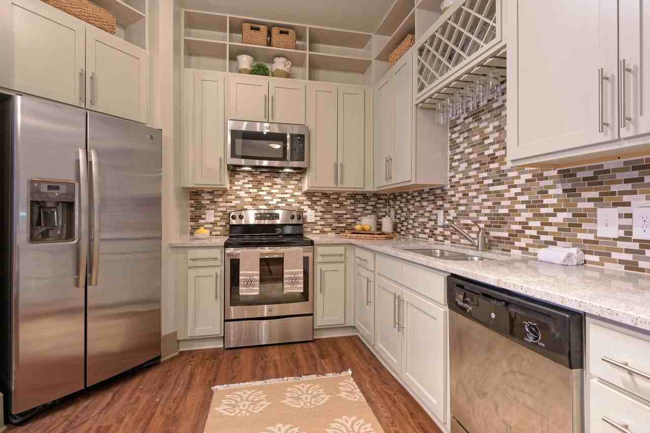 1160 Hammond Apartments - Photo 2 of 35