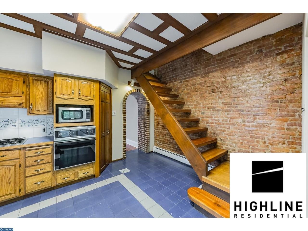 208 Dawson Street - Photo 3 of 23