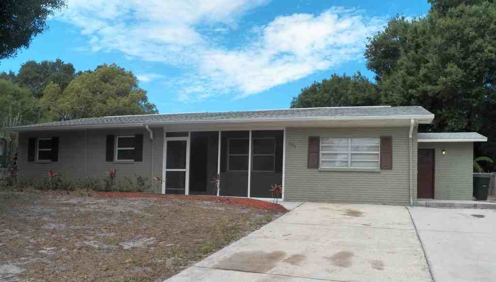 1175 Luke Ave - Photo 2 of 19