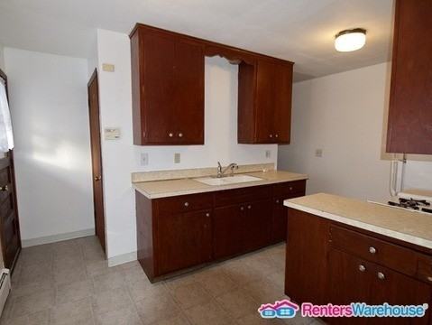 1022 34th Ave N - Photo 3 of 9