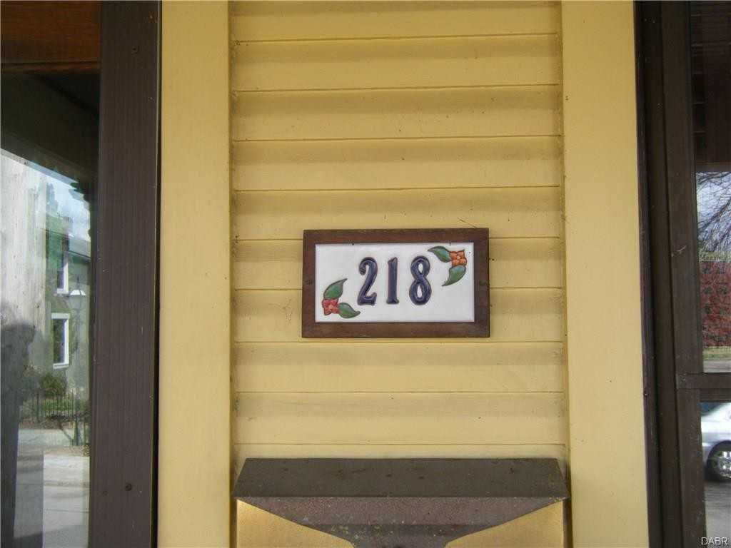 218 Green St - Photo 3 of 42