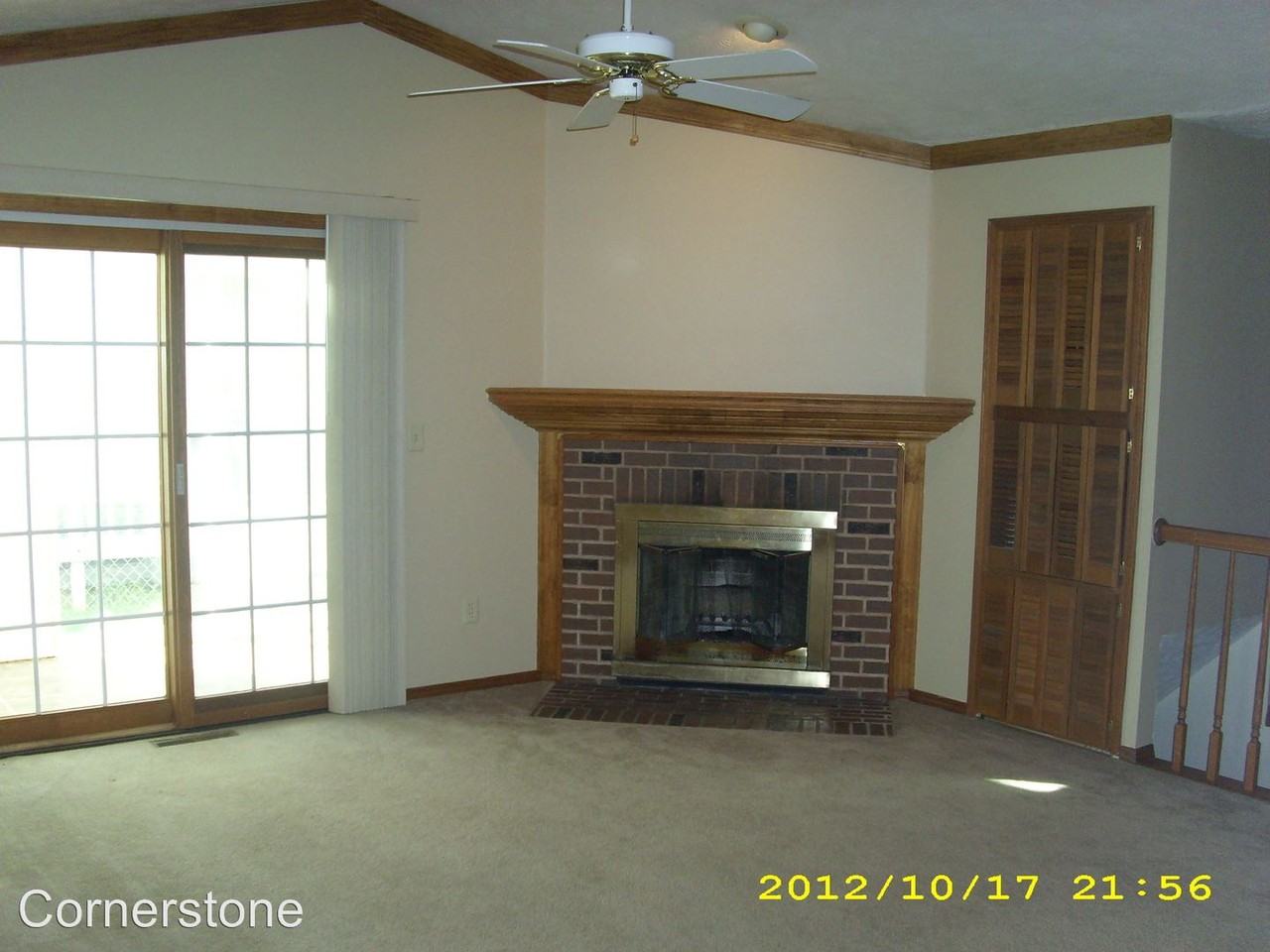 1218 Eastport Dr - Photo 2 of 10