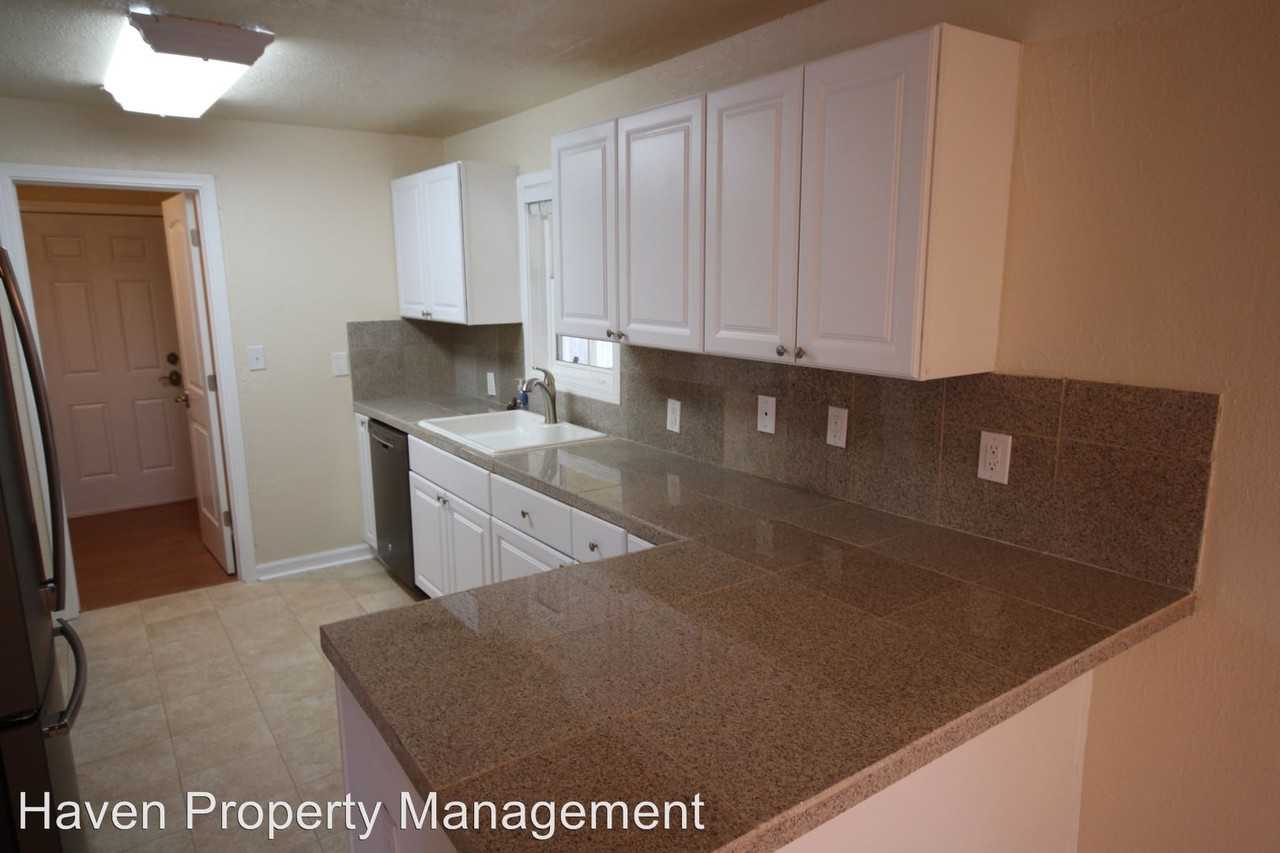 280 10th Ave N - Photo 2 of 11