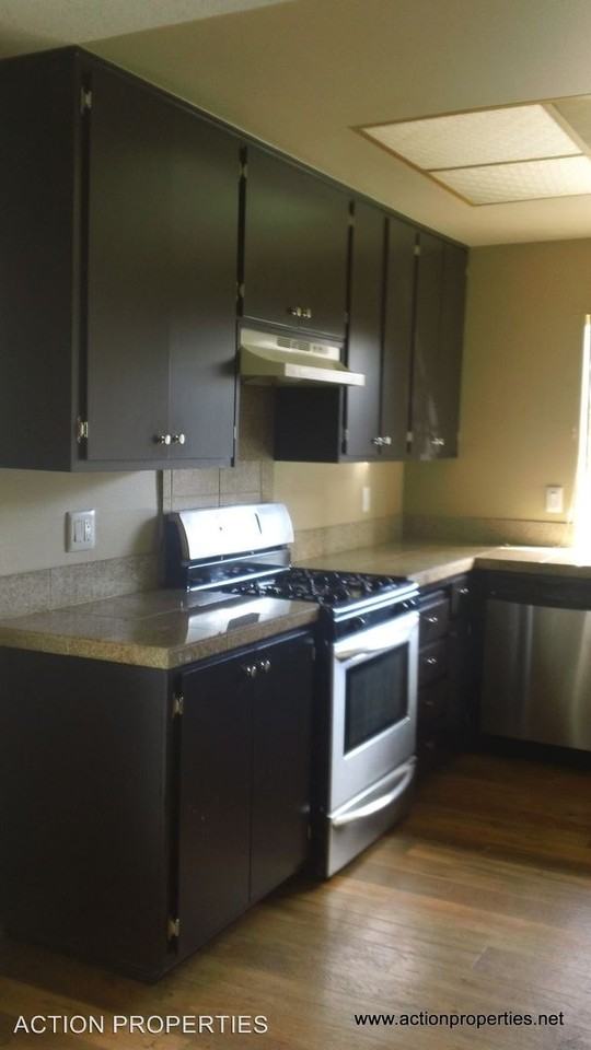 1211 Cresthaven Dr - Photo 2 of 33