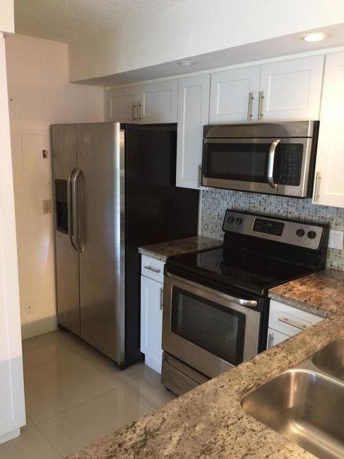 728 Sunny Pine Way - Photo 2 of 8