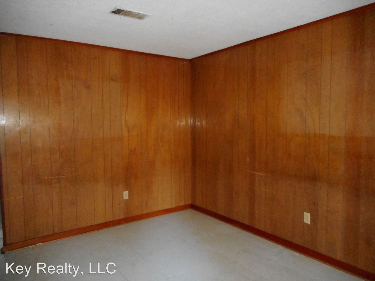 418 Forest Street - Photo 2 of 3