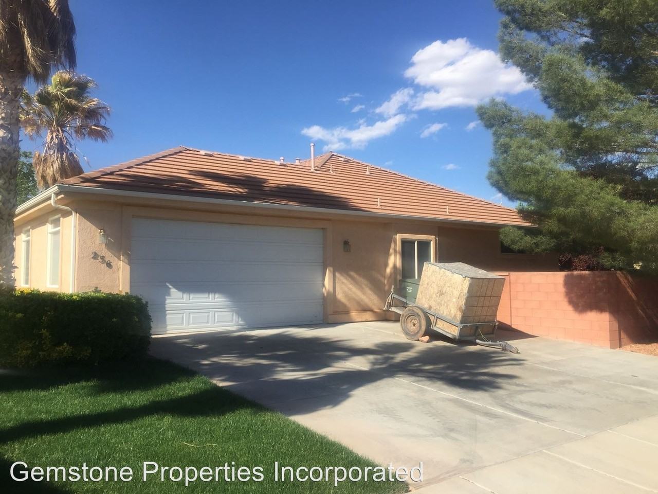 256 N 2633 W - Photo 3 of 16