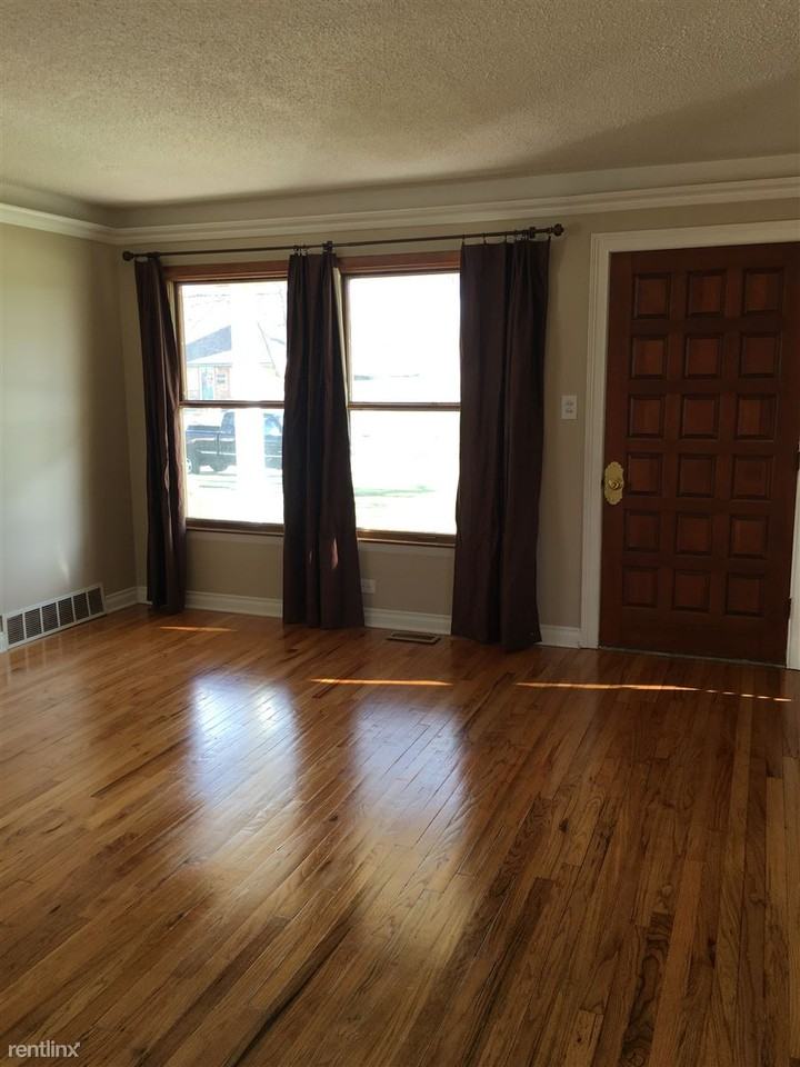 14948 Ludington St - Photo 3 of 15