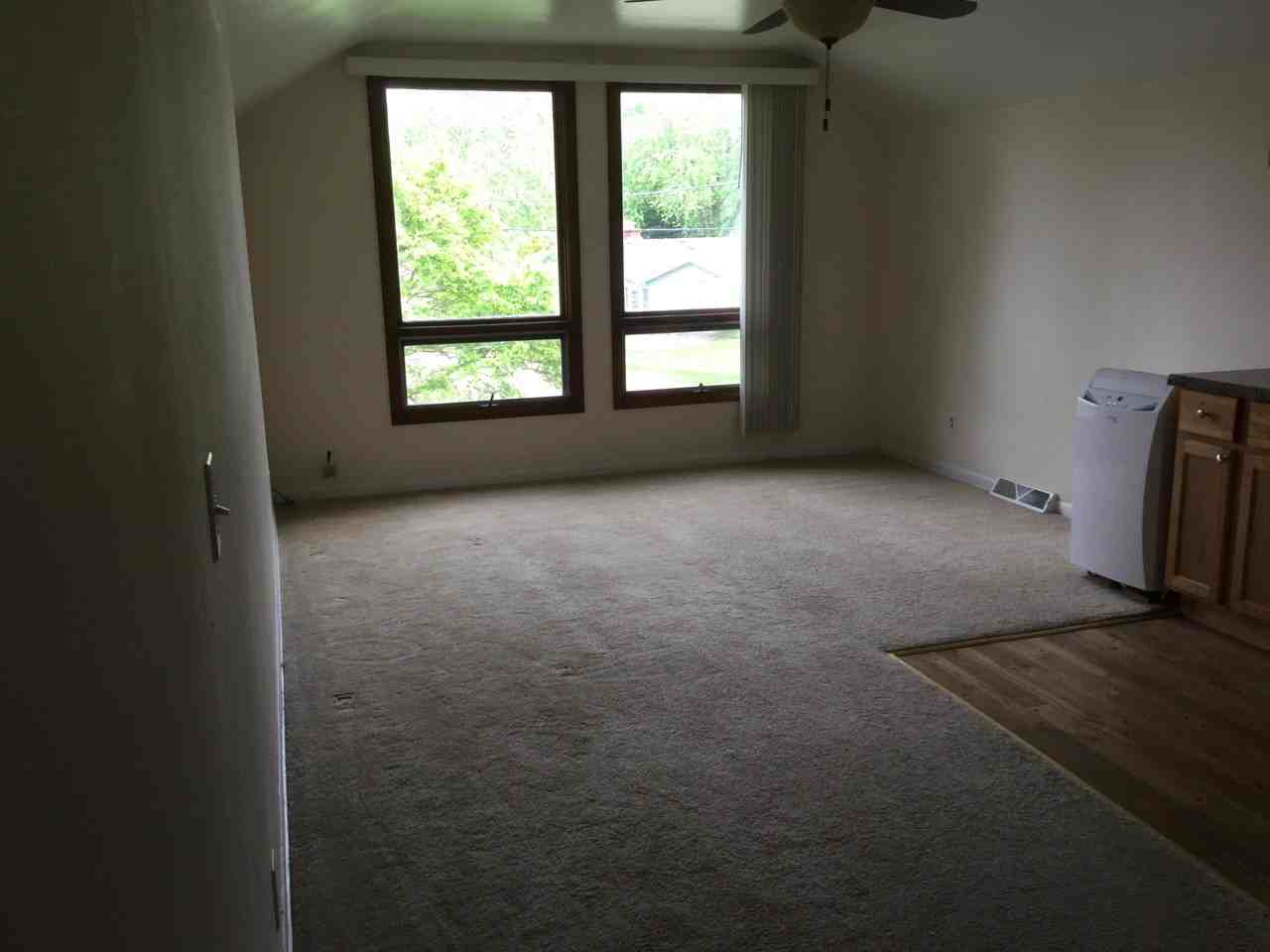 817 Illinois Ave - Photo 3 of 6