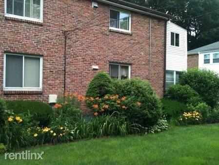 Louise Rd Apartments in Thompsonville, Newton, MA 02467 Zumper