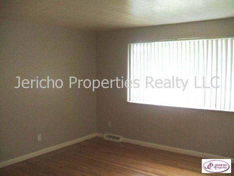 10812 W 67th Pl - Photo 2 of 13