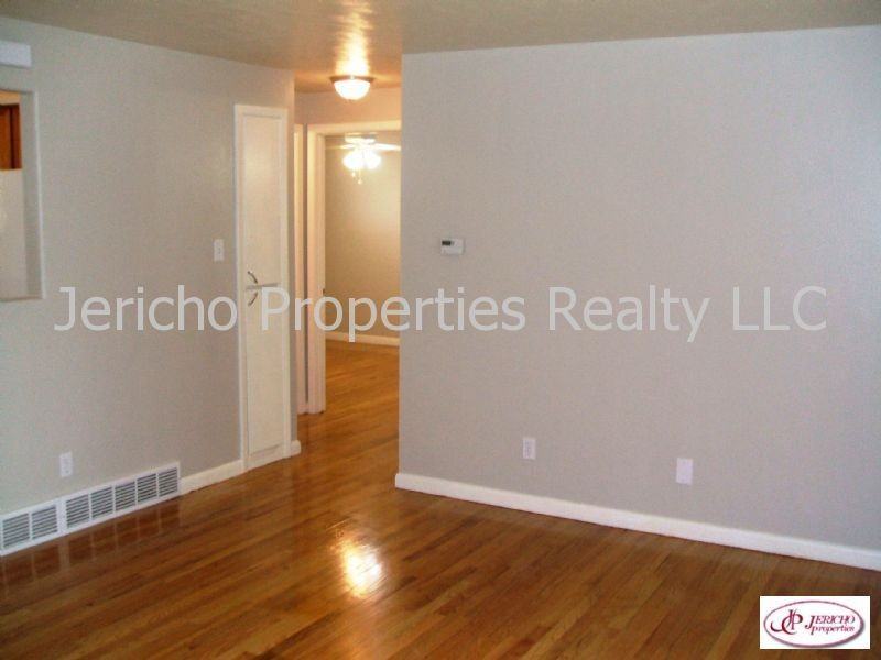 10812 W 67th Pl - Photo 3 of 13