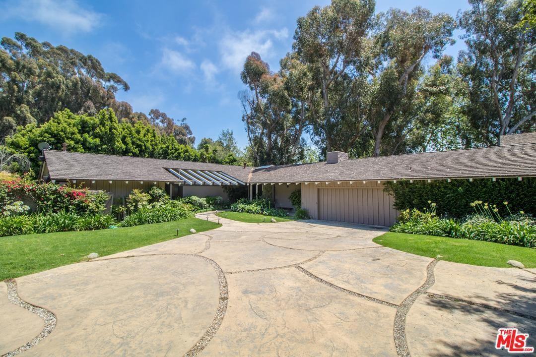 3539 Cross Creek Ln - Photo 2 of 15