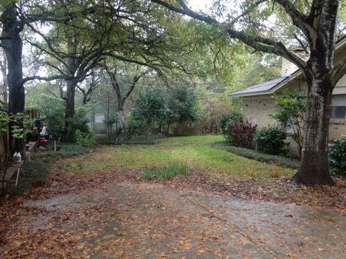 208 E Mimosa Cir - Photo 3 of 6