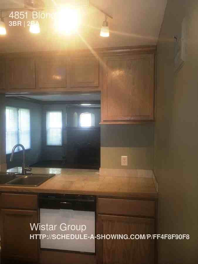 4851 Blondo St - Photo 3 of 30