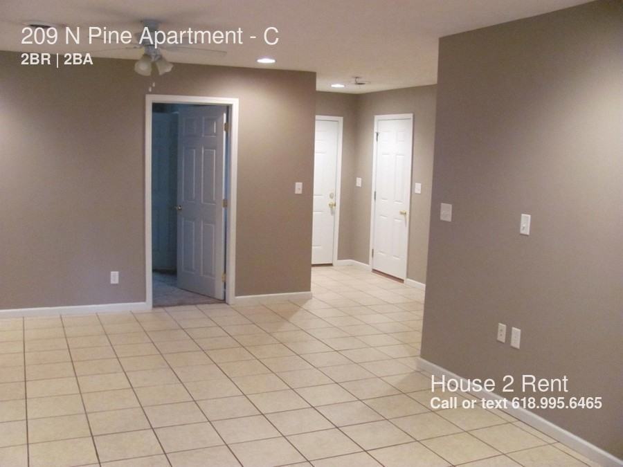 209 N Pine St #C - Photo 3 of 9