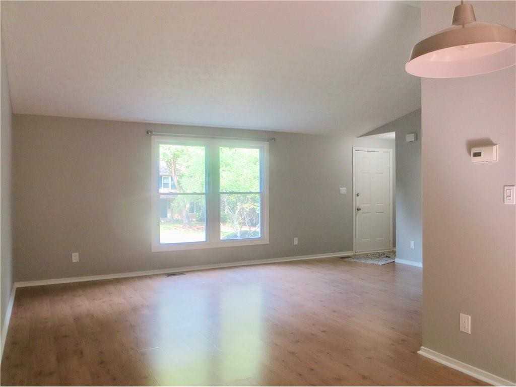 385 N Pond Trail #385 - Photo 3 of 25