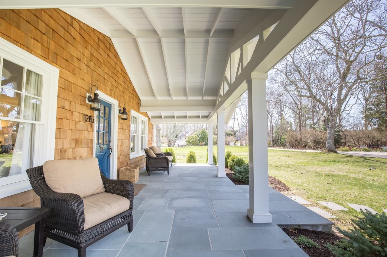 1285 Bayberry Rd - Photo 2 of 15