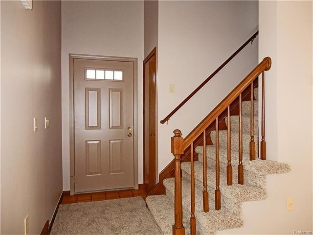 714 S Military St - Photo 3 of 26