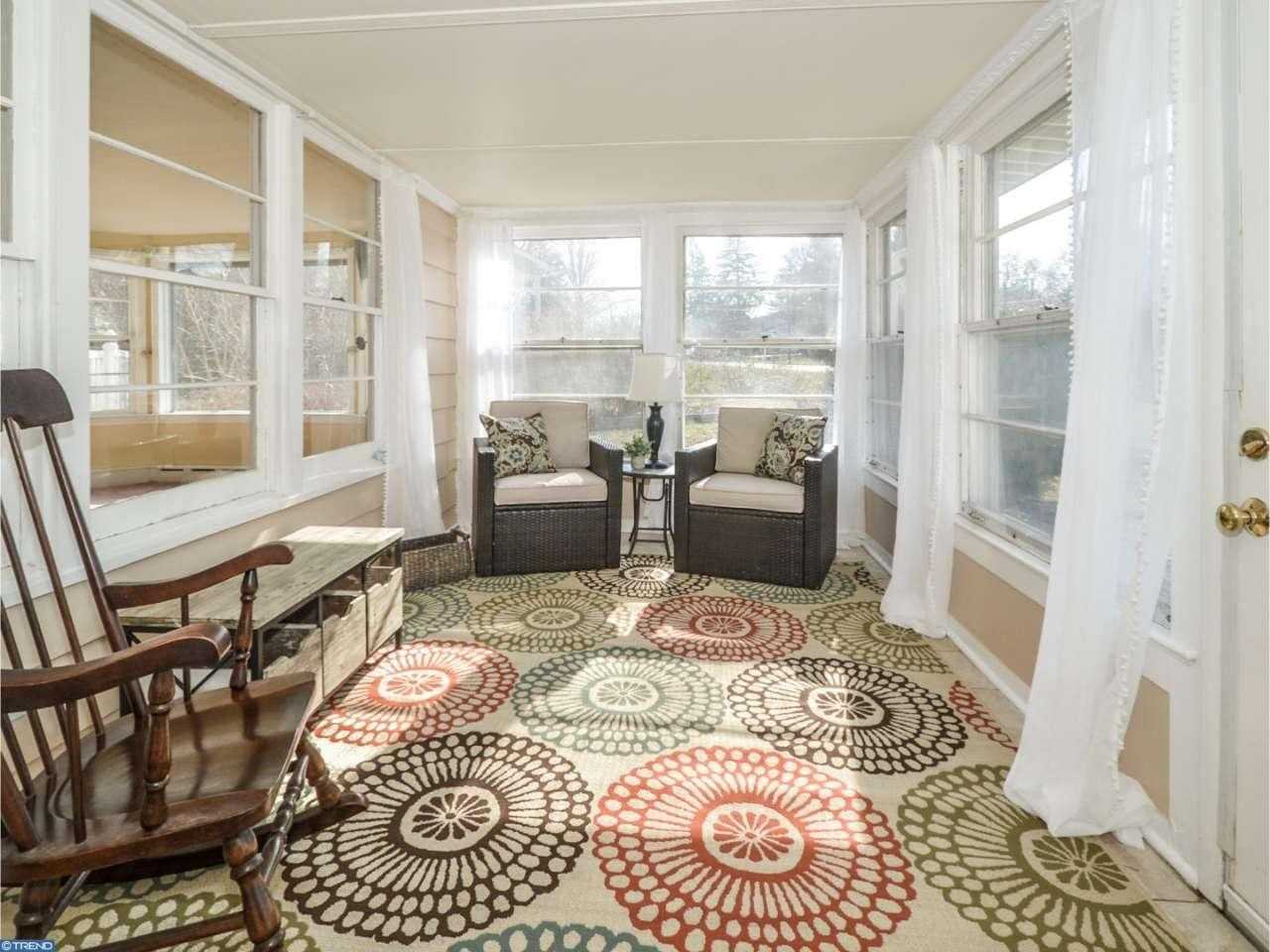 612 Kings Rd - Photo 2 of 25