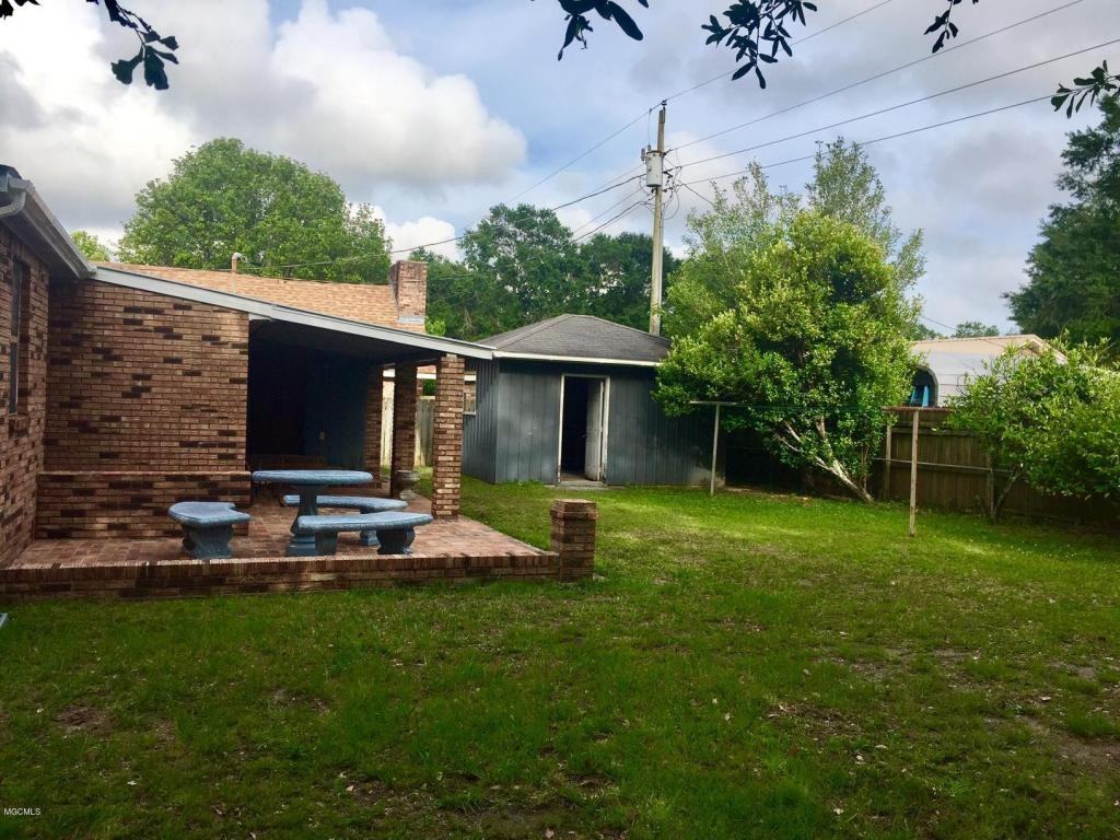 3302 Ronnie Ave - Photo 3 of 14