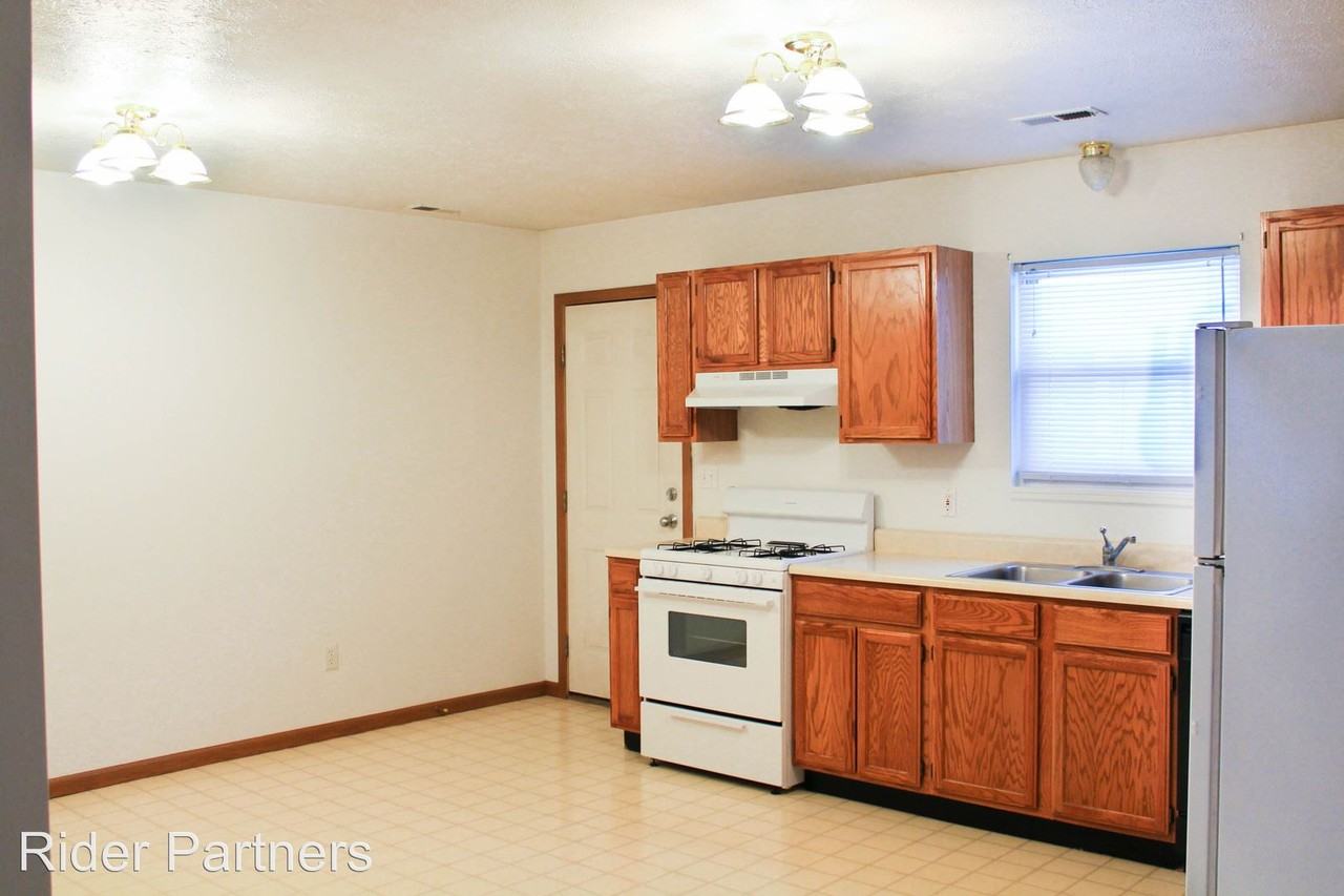 806 A-B South Street - Photo 2 of 11