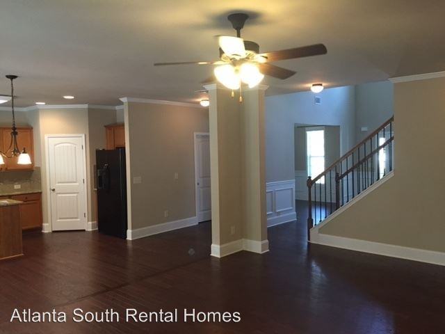 190 Tudor Way - Photo 2 of 20