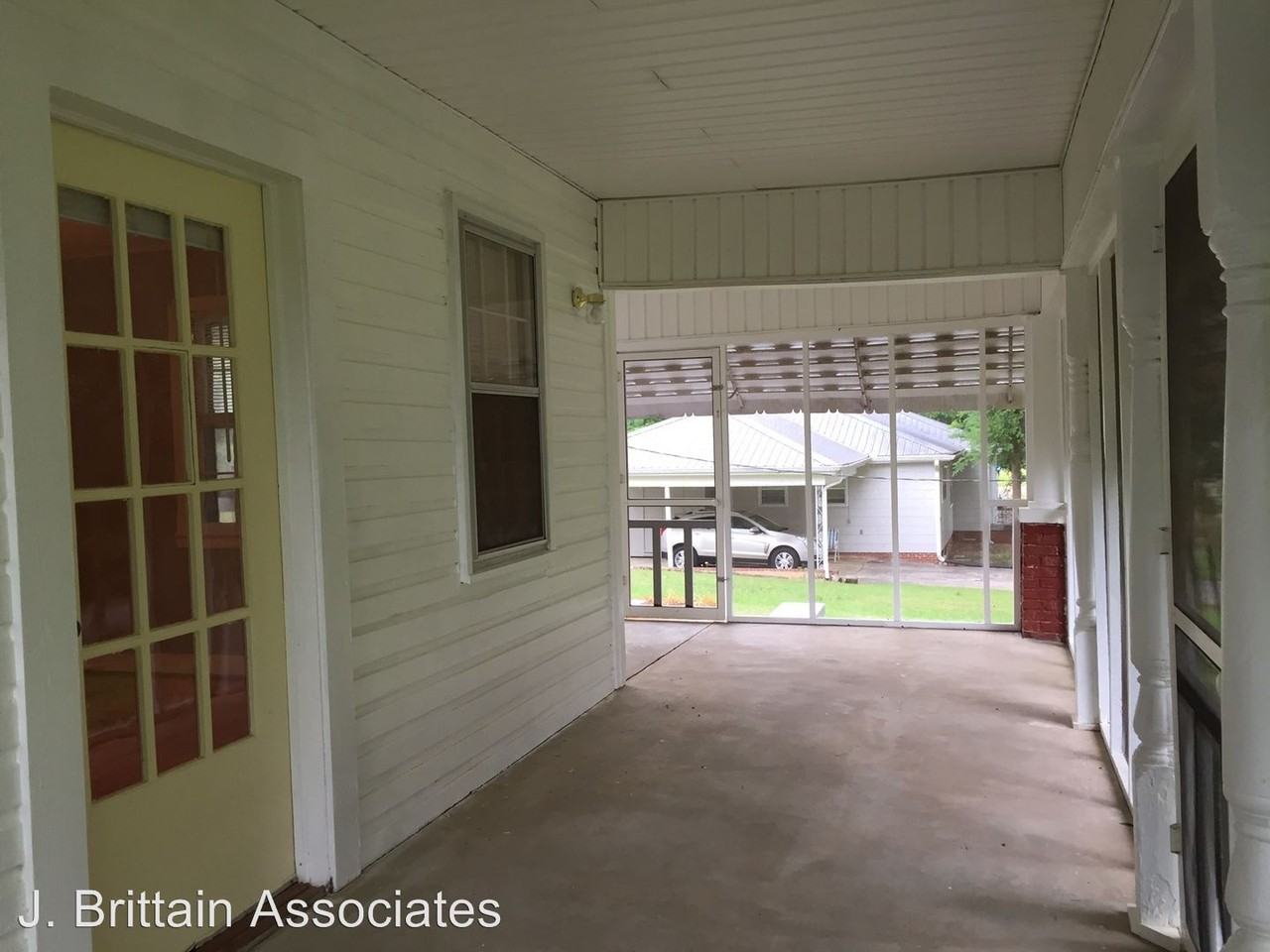 711 Astor Ave - Photo 2 of 11