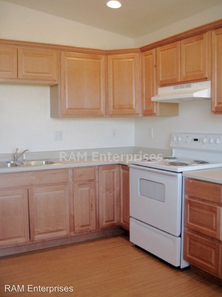 149 W Baja Rd - Photo 3 of 11