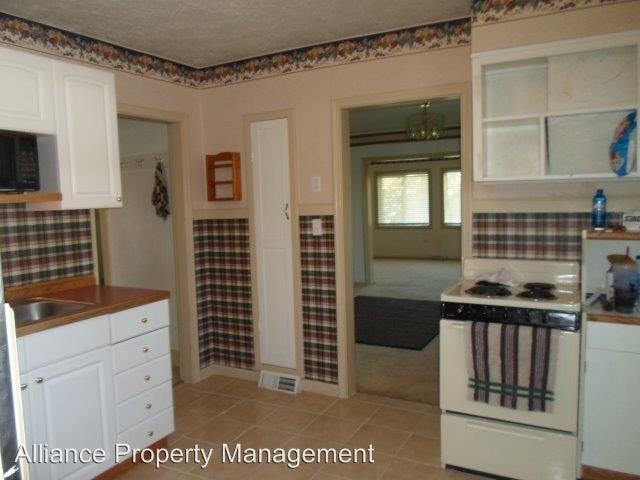 3592 N 2900 E - Photo 3 of 6