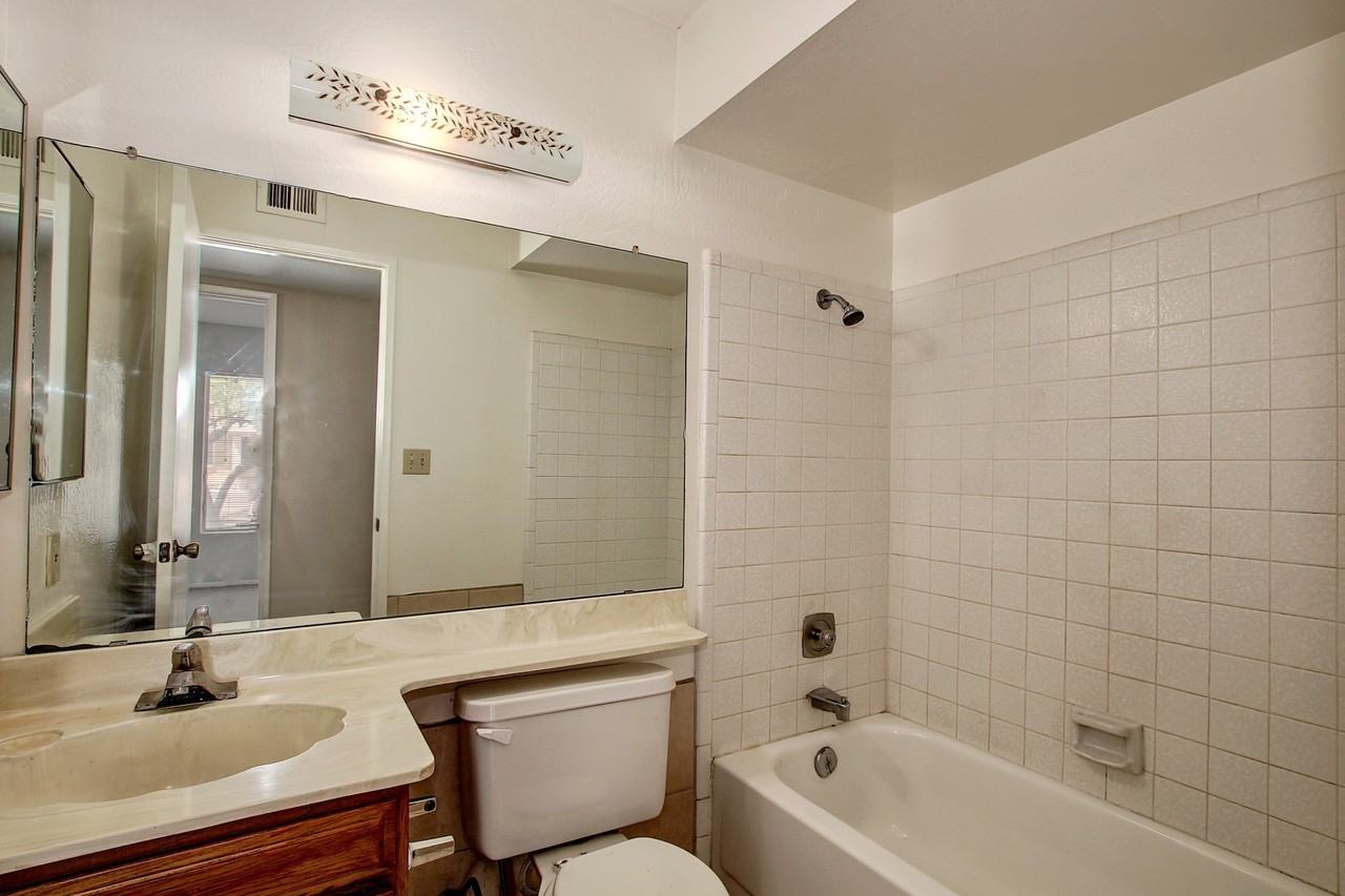 4824 S Terry Ln - Photo 3 of 15