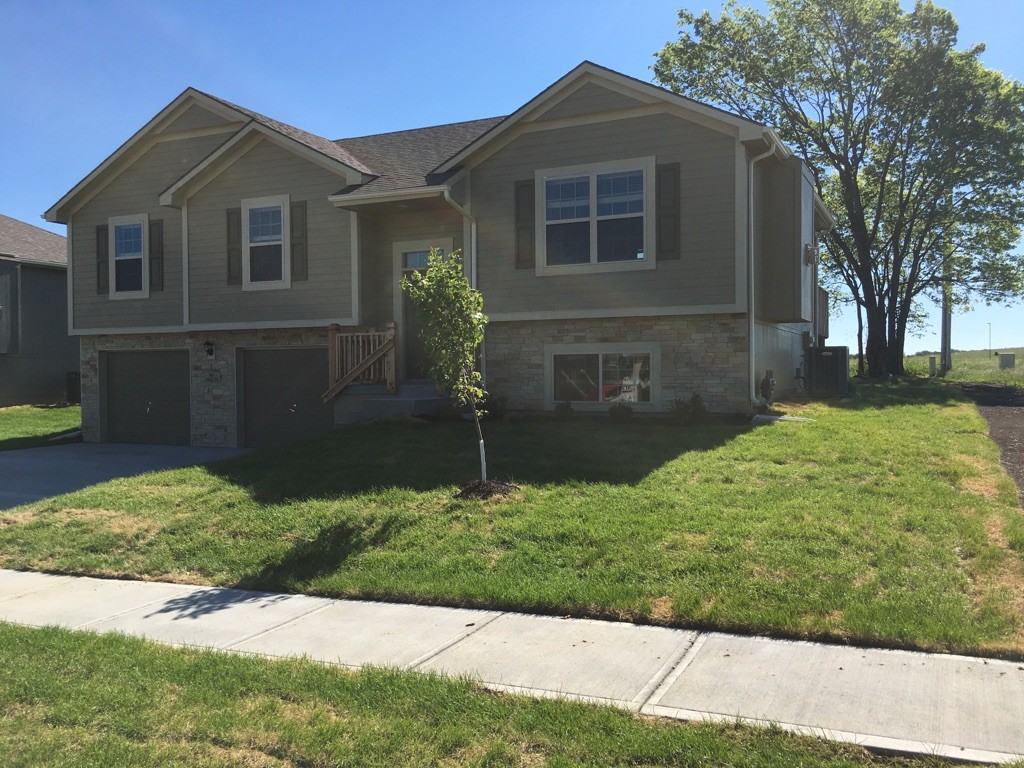 807 Rockville Terrace - Photo 2 of 21