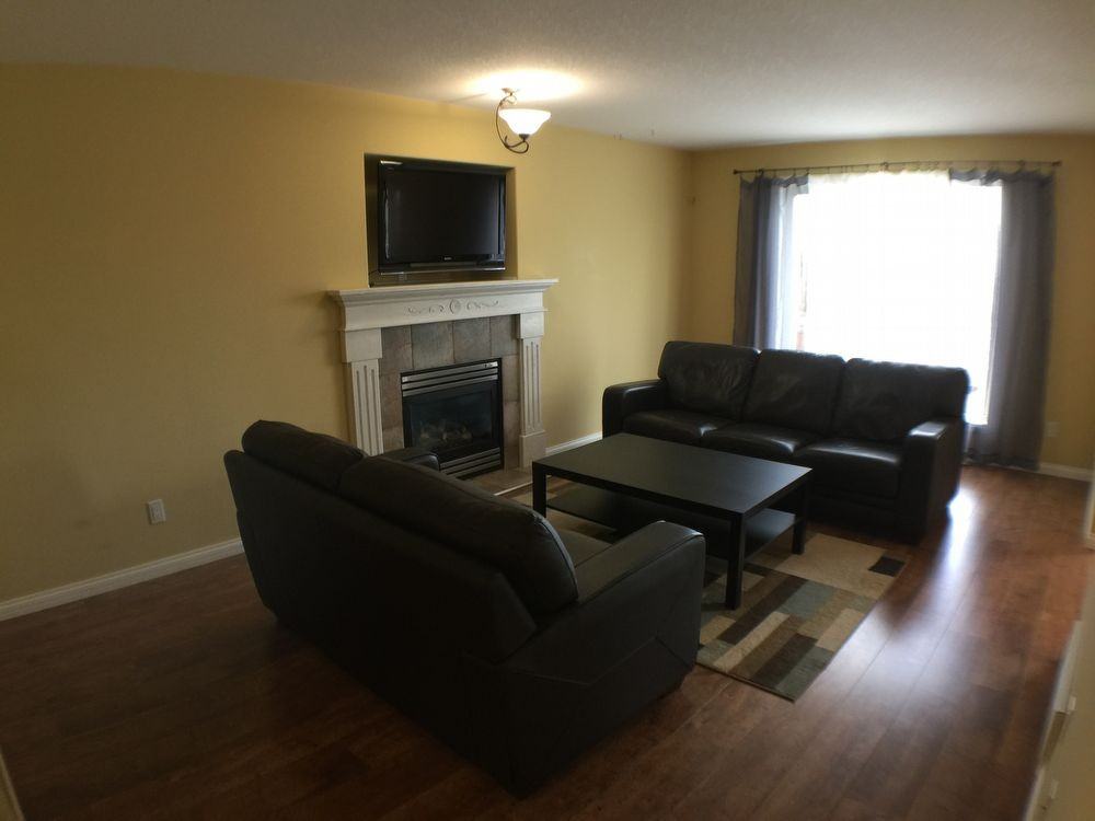 108 J. W. Mann Dr - Photo 2 of 18