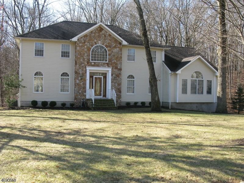 7 Stone Cottage Ln - Photo 2 of 25