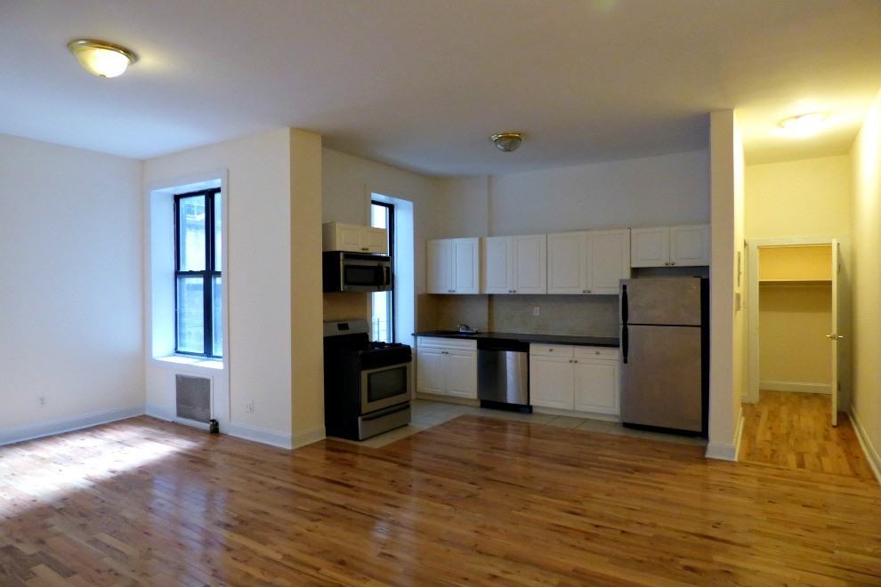 Fort Washington Ave & W 171st St #3Z