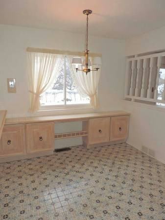 2027 Georgetown Boulevard - Photo 3 of 15