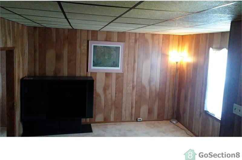 1123 Hancock St - Photo 2 of 6