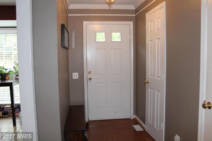 302 Batley Ct - Photo 2 of 15