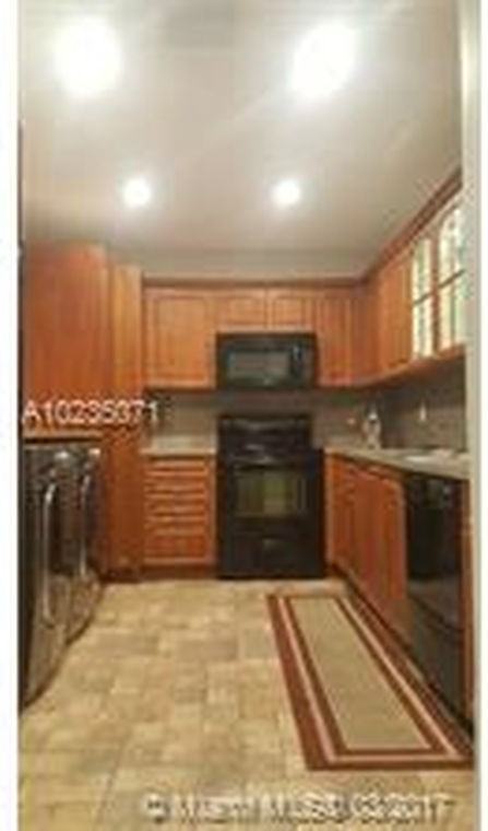 13105 NE 10th Ave - Photo 3 of 8