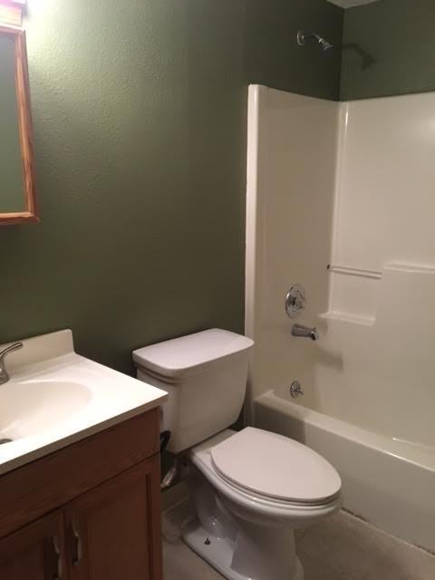 751 6th Ave SW - Photo 2 of 14