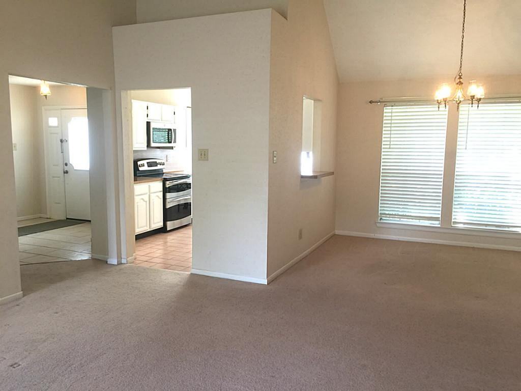 714 Regency Ct - Photo 2 of 27