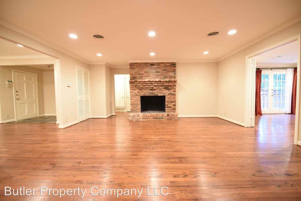 6824 Inverness Ln - Photo 3 of 15